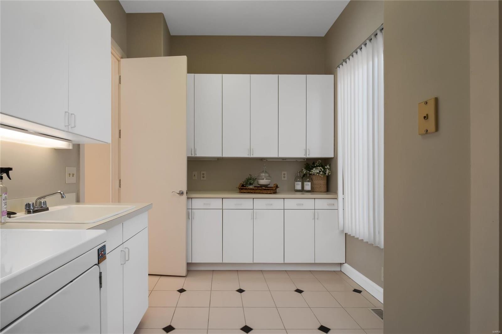 Camfield Square - Residential