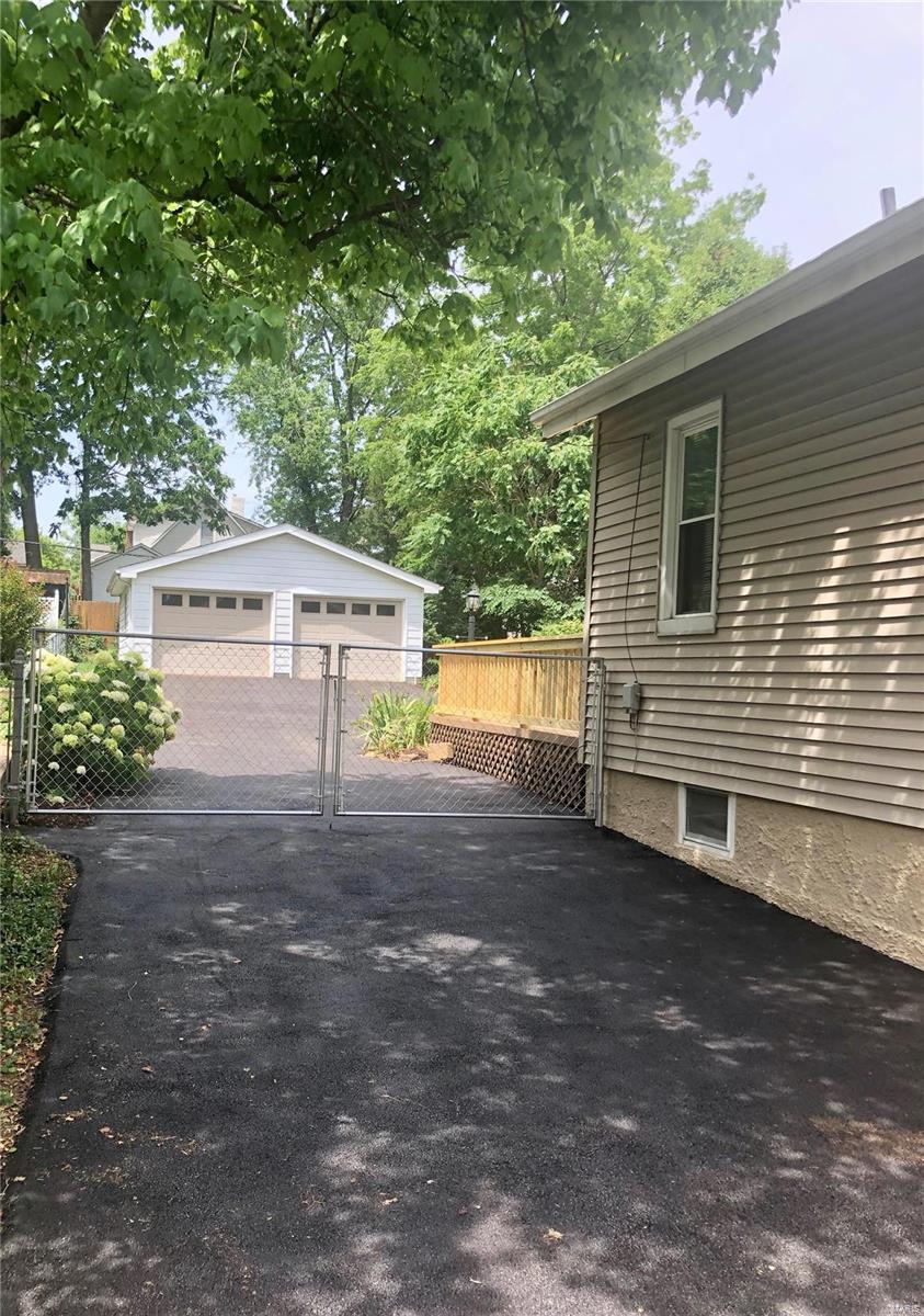 St Louis, Missouri 63144, United States, 2 Bedrooms Bedrooms, ,1 BathroomBathrooms,Residential,Active,106175