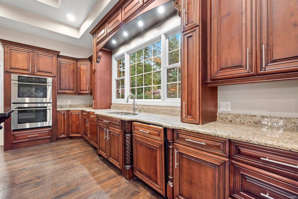 Windwood Lake Estate - Residential