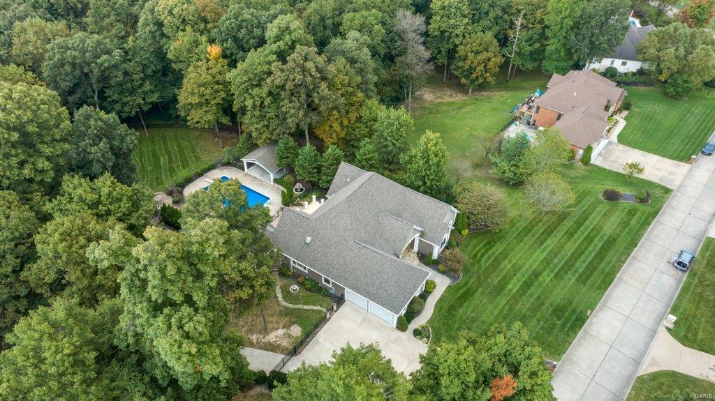 Windwood Lake Estate - Residential