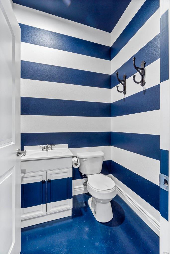 Windwood Lake Estate - Residential