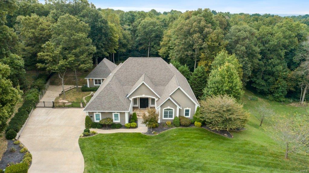 Windwood Lake Estate - Residential