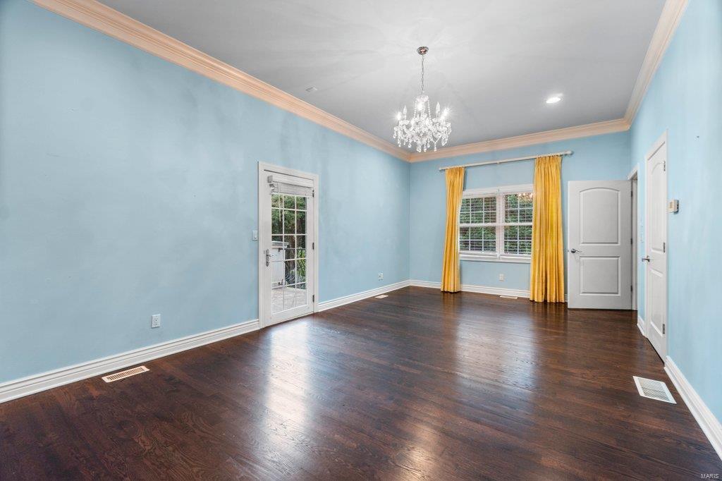 Windwood Lake Estate - Residential