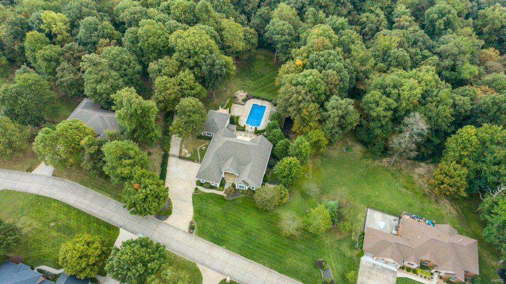 Windwood Lake Estate - Residential