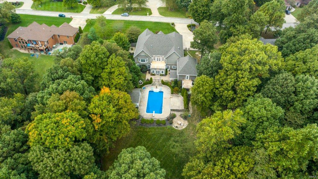 Windwood Lake Estate - Residential