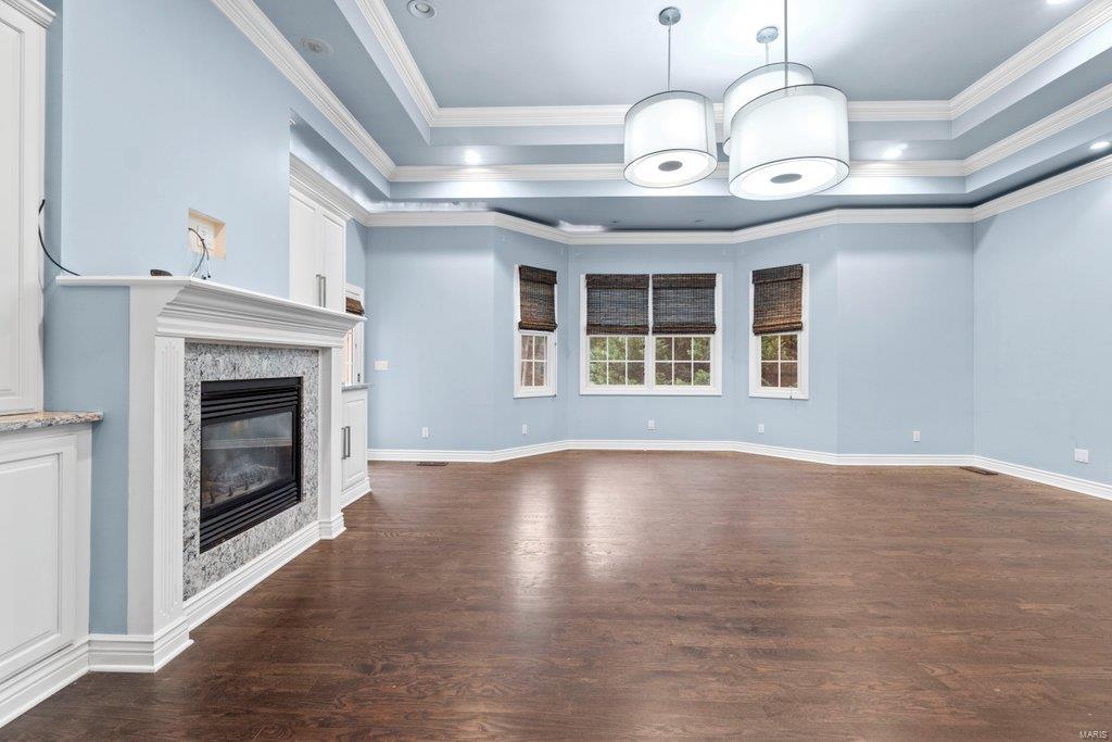 Windwood Lake Estate - Residential