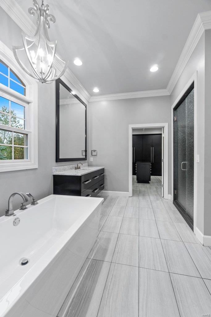 Windwood Lake Estate - Residential