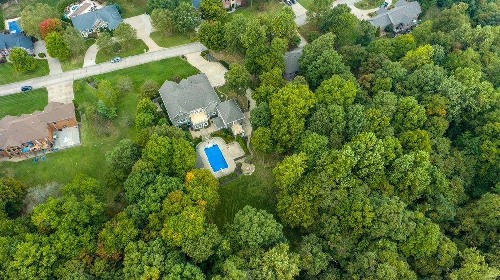 Windwood Lake Estate - Residential