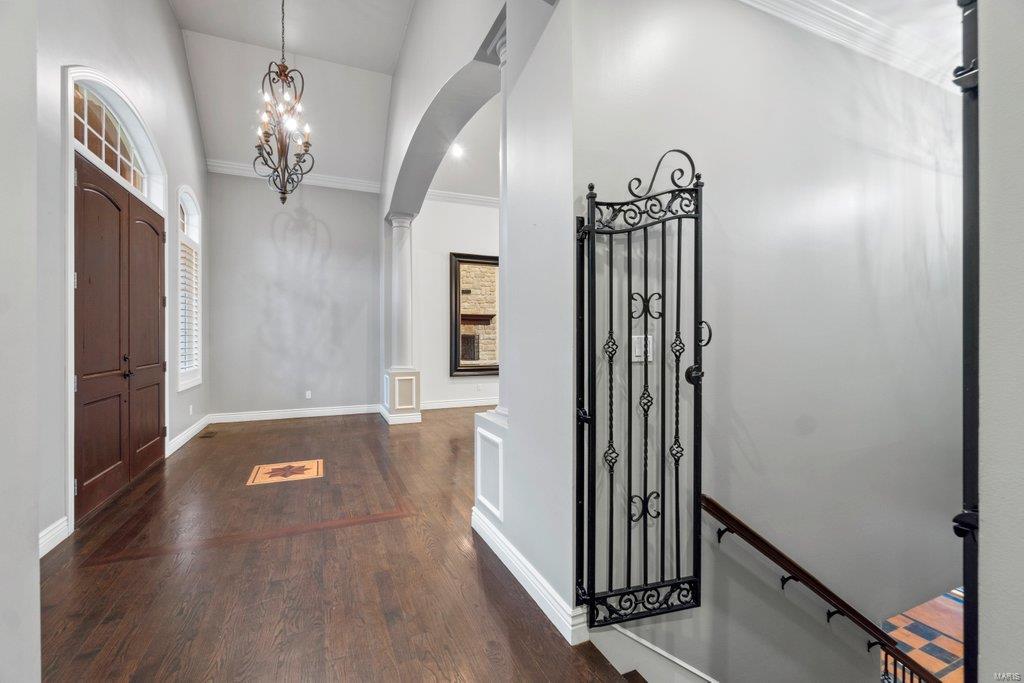 Windwood Lake Estate - Residential