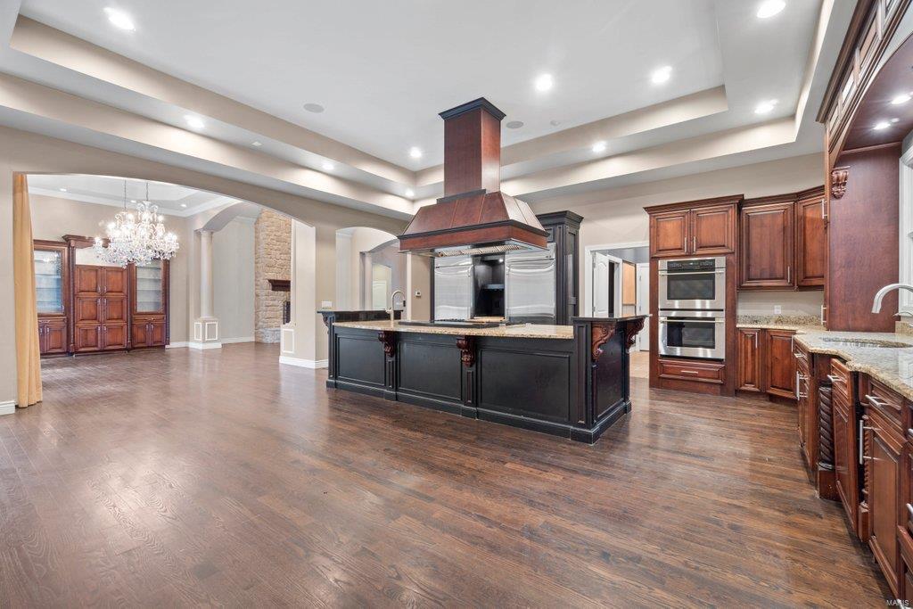 Windwood Lake Estate - Residential