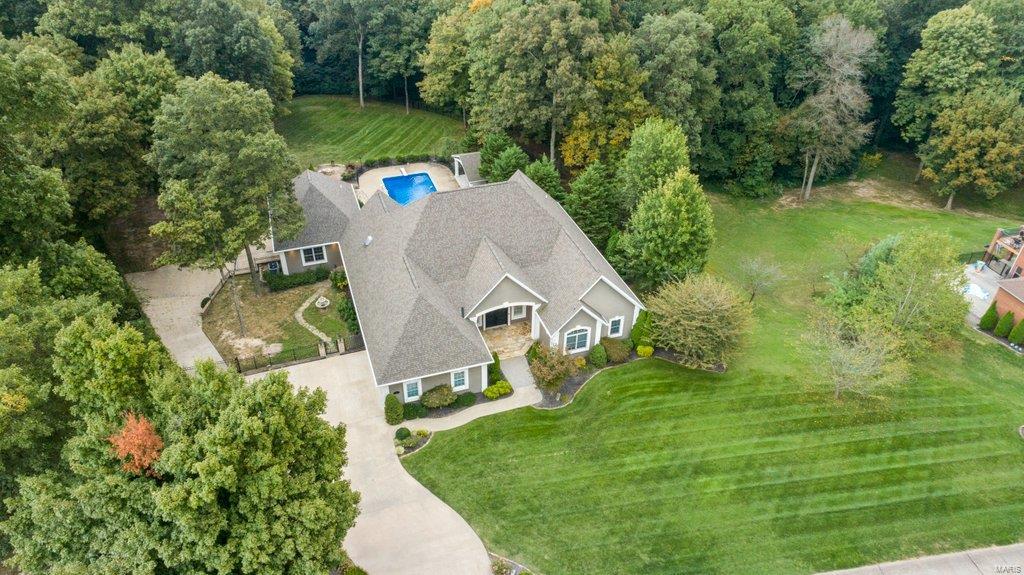 Windwood Lake Estate - Residential