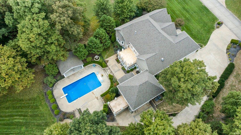 Windwood Lake Estate - Residential