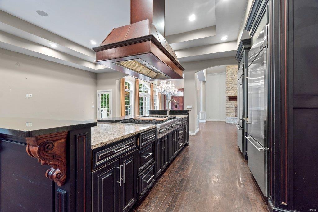 Windwood Lake Estate - Residential