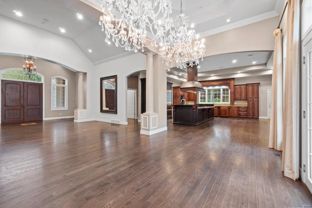 Windwood Lake Estate - Residential