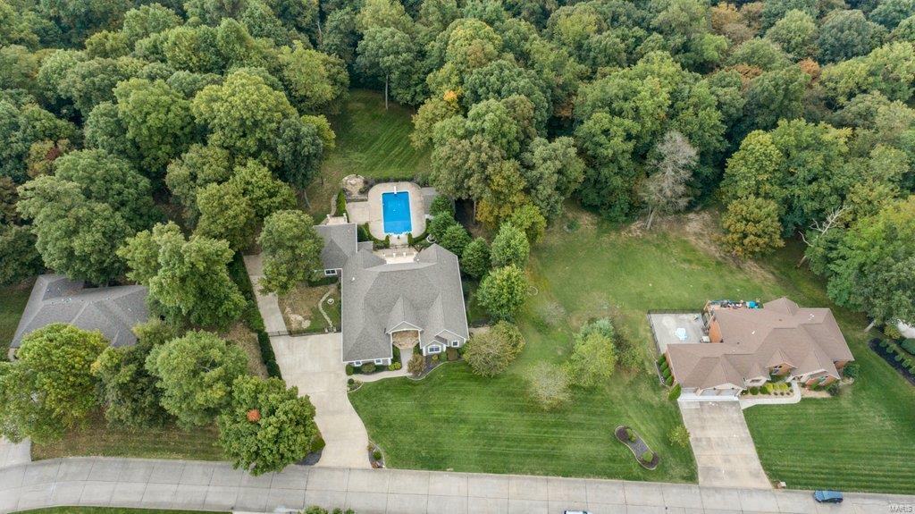 Windwood Lake Estate - Residential