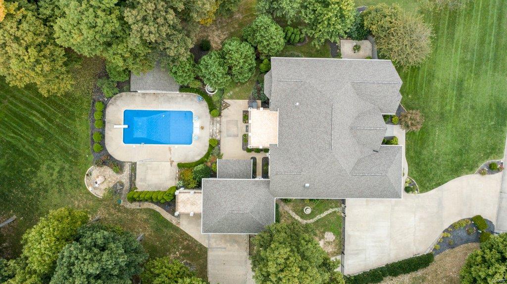 Windwood Lake Estate - Residential