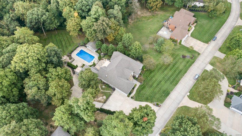 Windwood Lake Estate - Residential