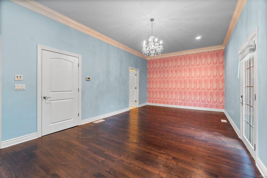 Windwood Lake Estate - Residential