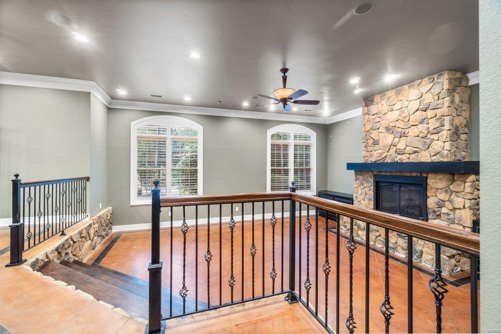 Windwood Lake Estate - Residential