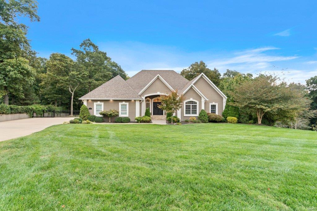 Windwood Lake Estate - Residential