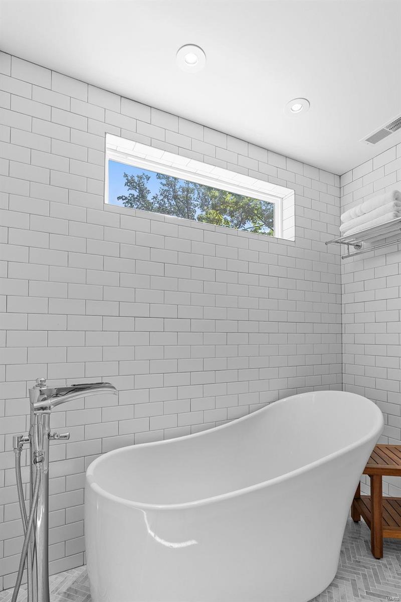 East Kirkwood Blk Pt C & Sec 6-44-6 - Residential