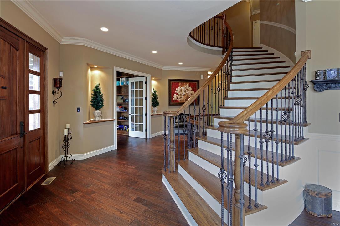 Ladue Court Villas - Residential