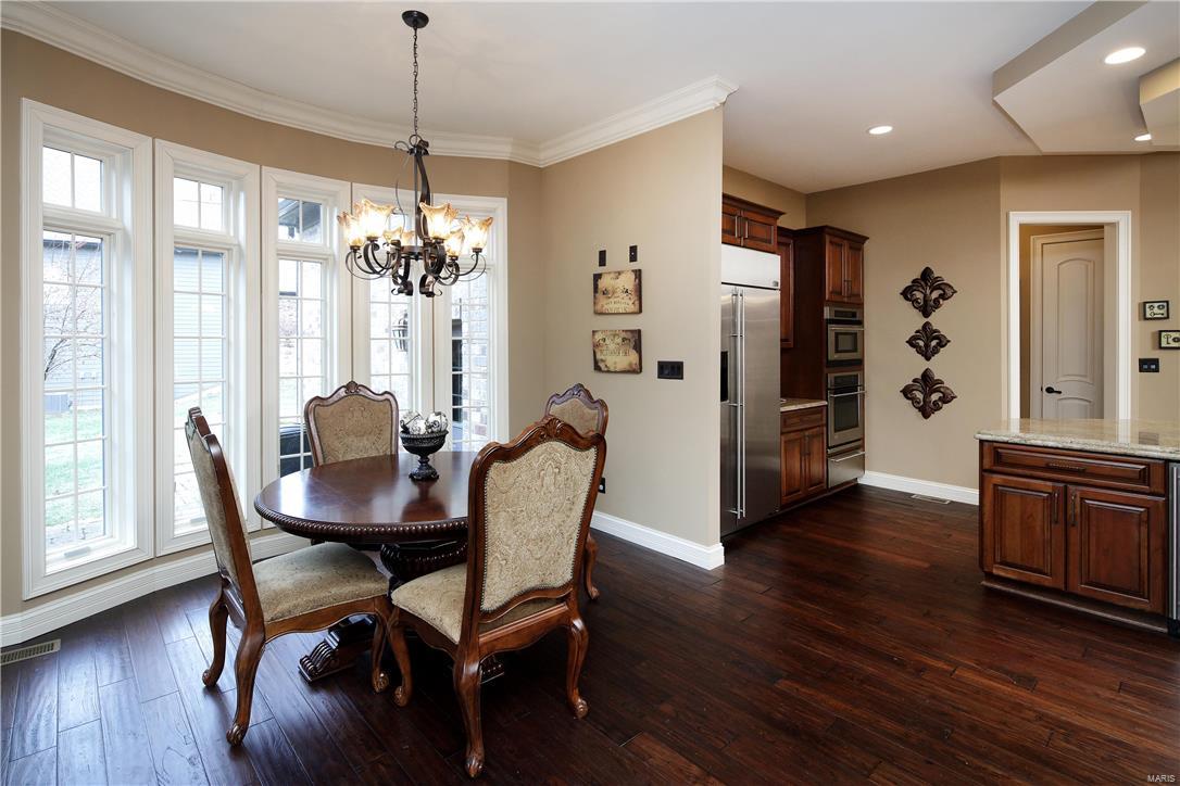 Ladue Court Villas - Residential