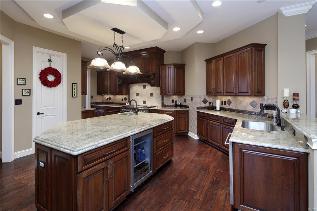 Ladue Court Villas - Residential