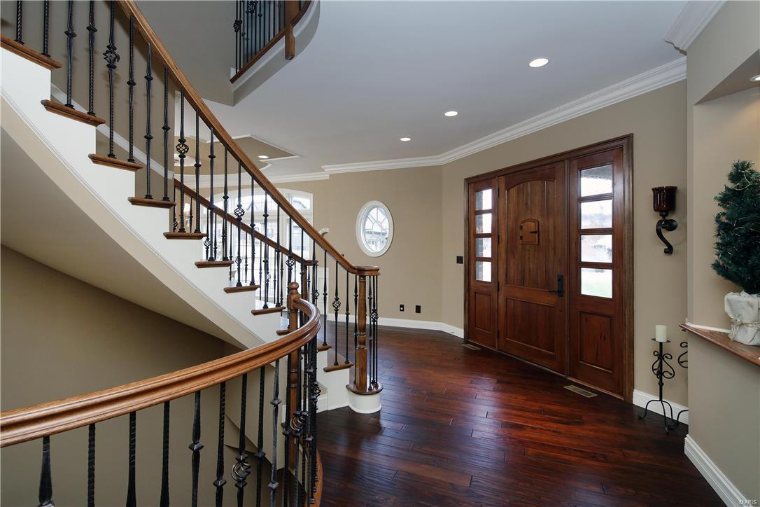 Ladue Court Villas - Residential