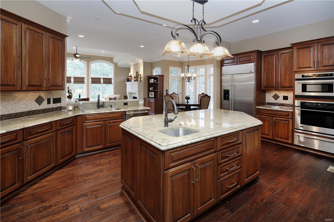 Ladue Court Villas - Residential