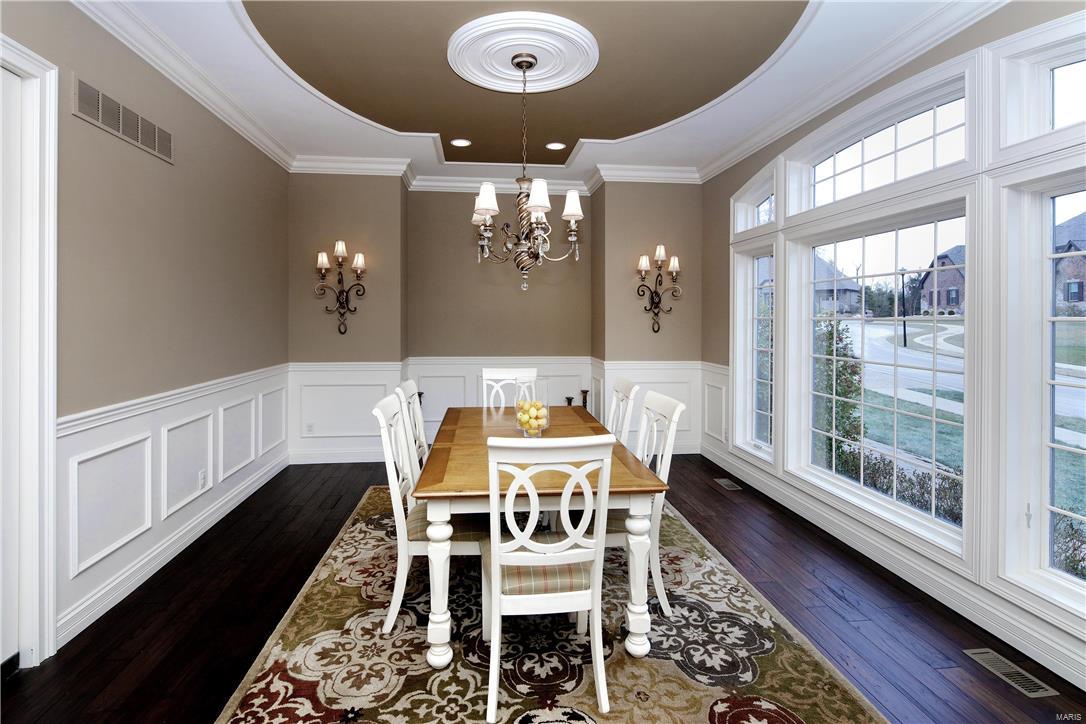 Ladue Court Villas - Residential