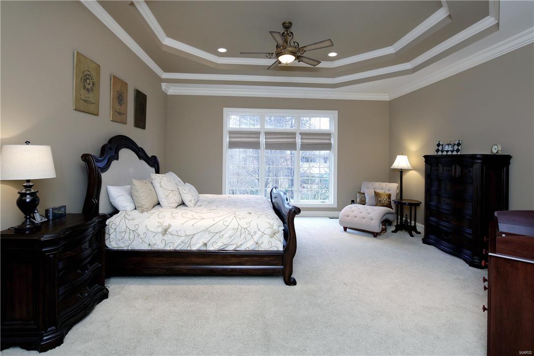 Ladue Court Villas - Residential