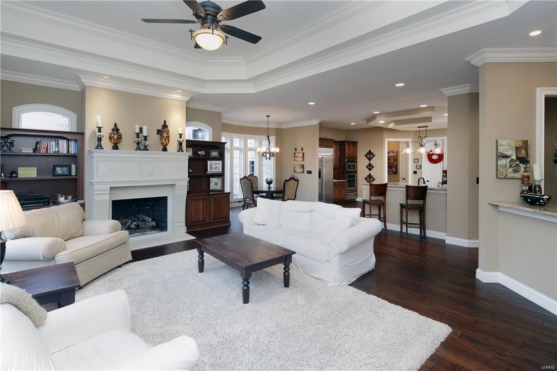 Ladue Court Villas - Residential