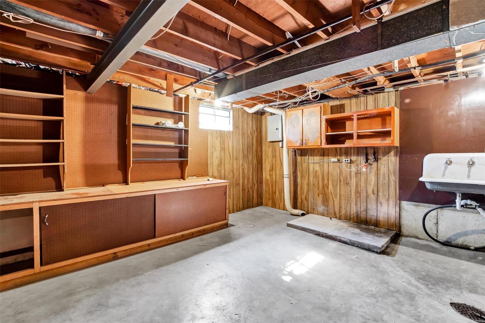 Florissant Meadows - Residential Lease