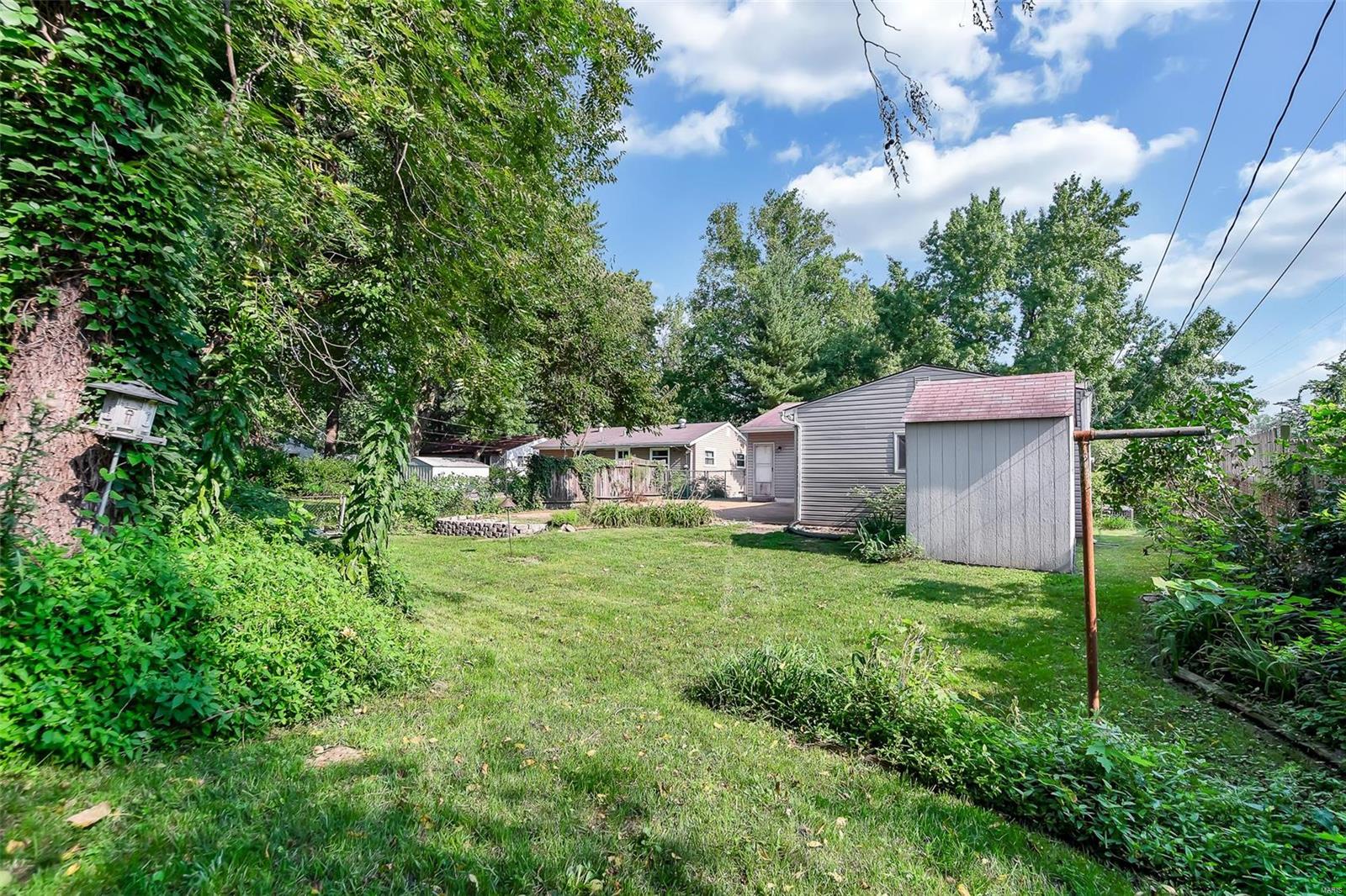 Florissant Meadows - Residential Lease