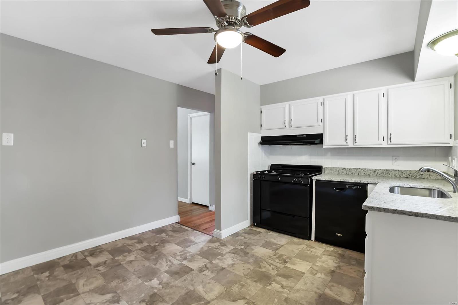 Florissant Meadows - Residential Lease