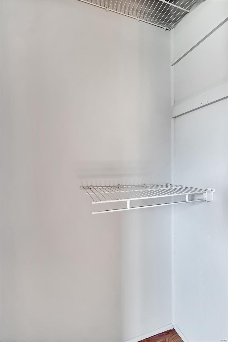 Florissant Meadows - Residential Lease