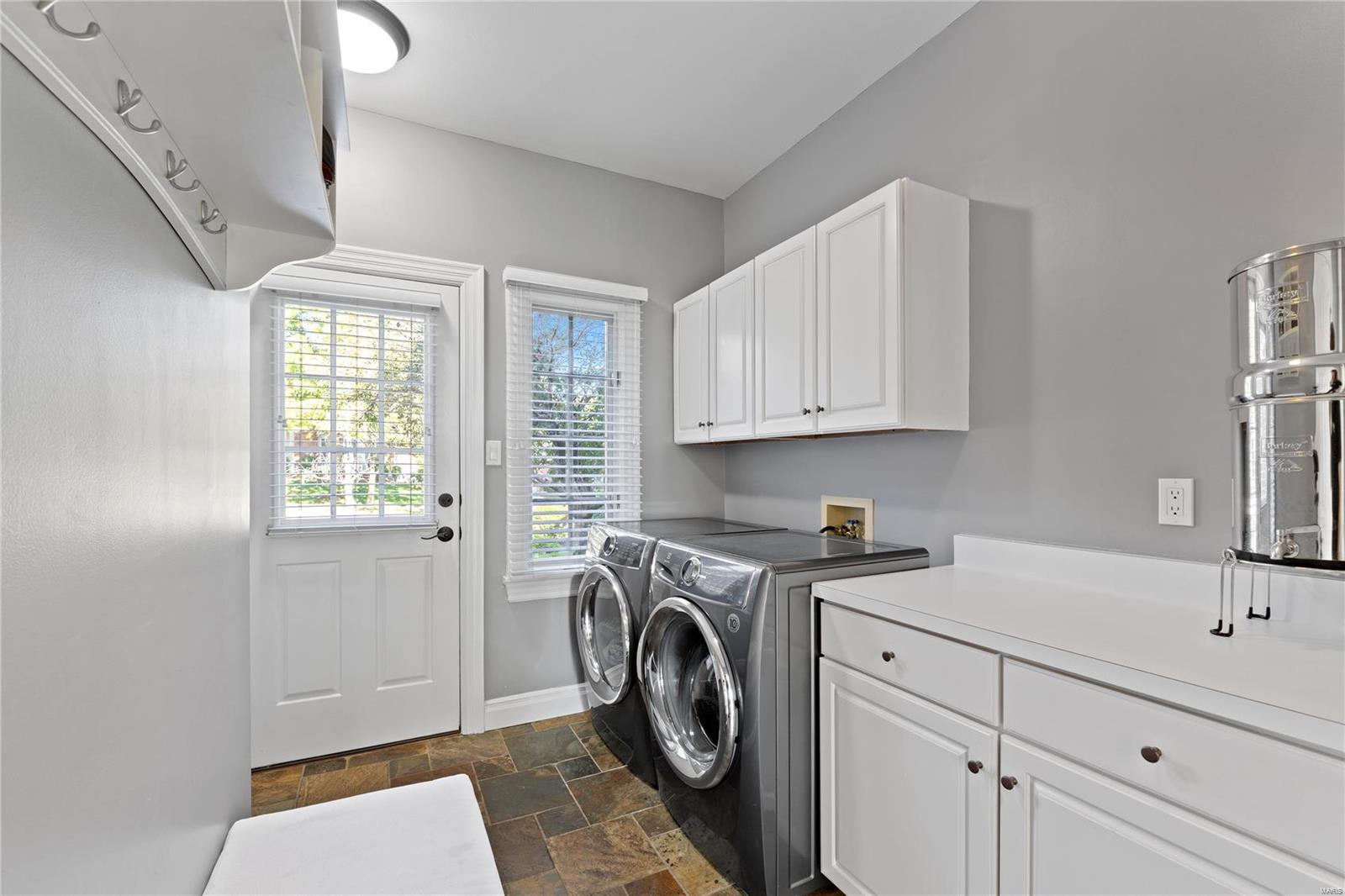 Manors Of Town & Country Bristol Manor - Residential