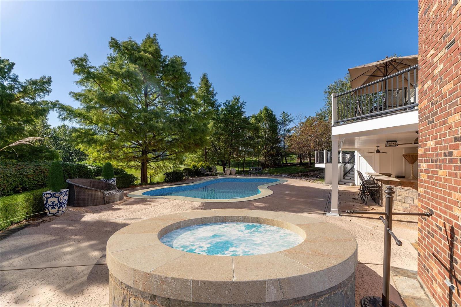 Manors Of Town & Country Bristol Manor - Residential