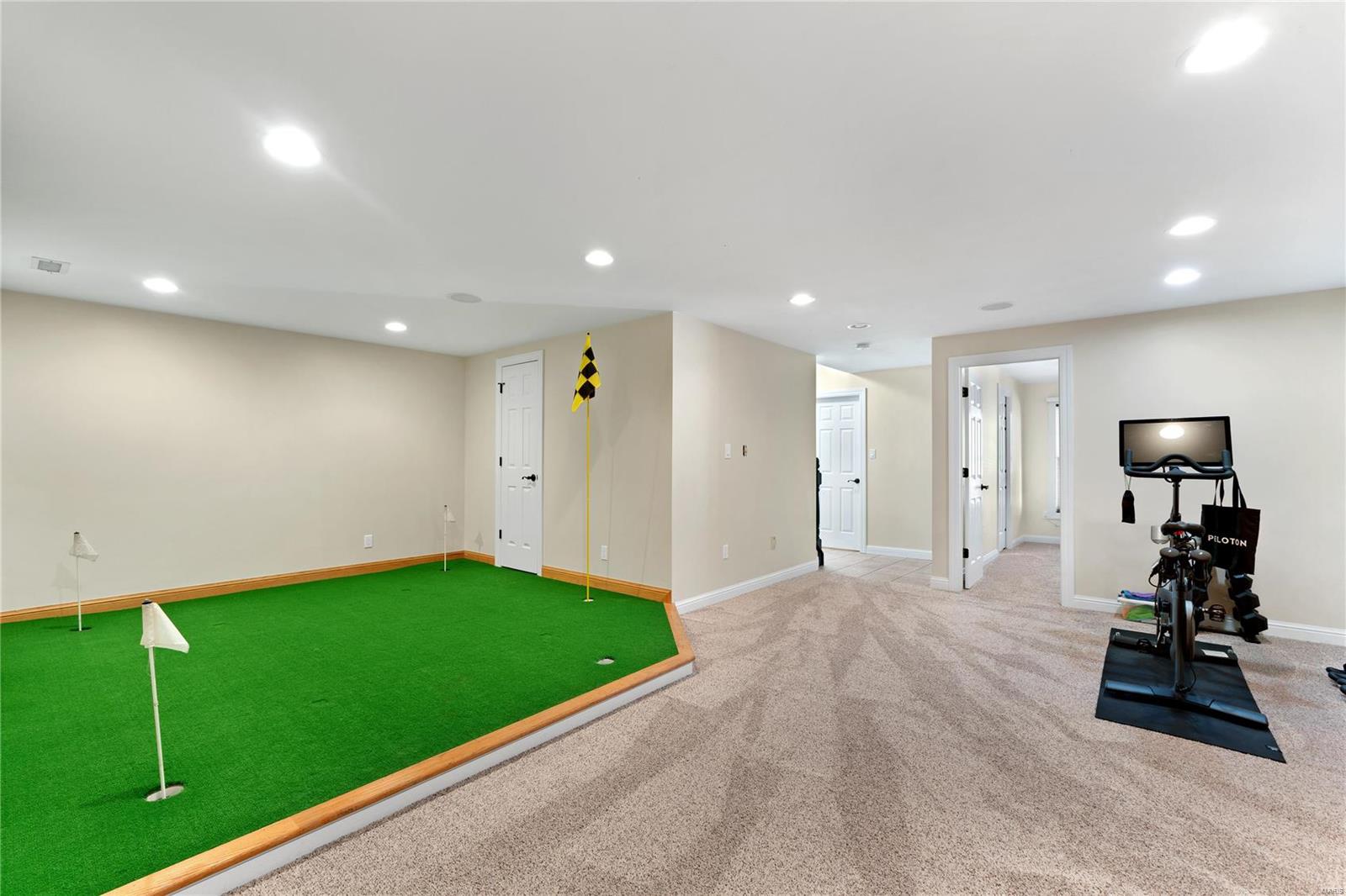 Manors Of Town & Country Bristol Manor - Residential