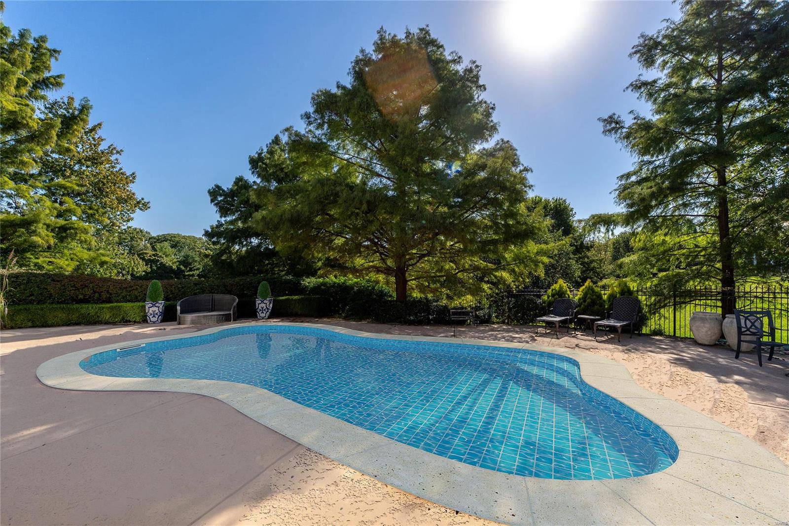 Manors Of Town & Country Bristol Manor - Residential