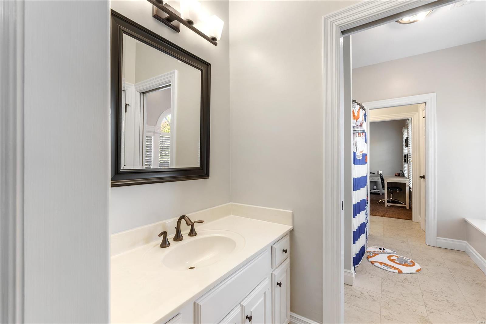 Manors Of Town & Country Bristol Manor - Residential