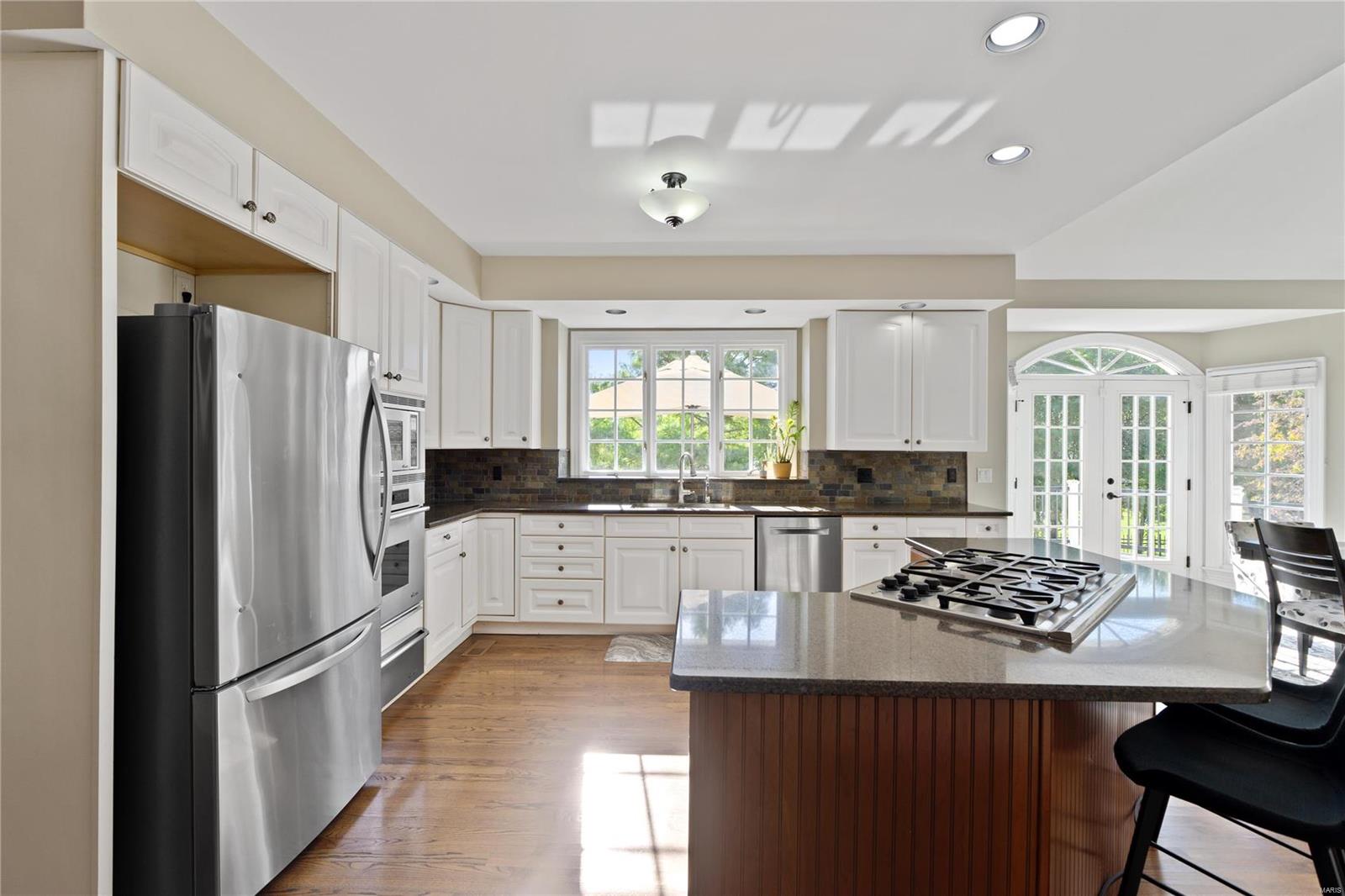 Manors Of Town & Country Bristol Manor - Residential