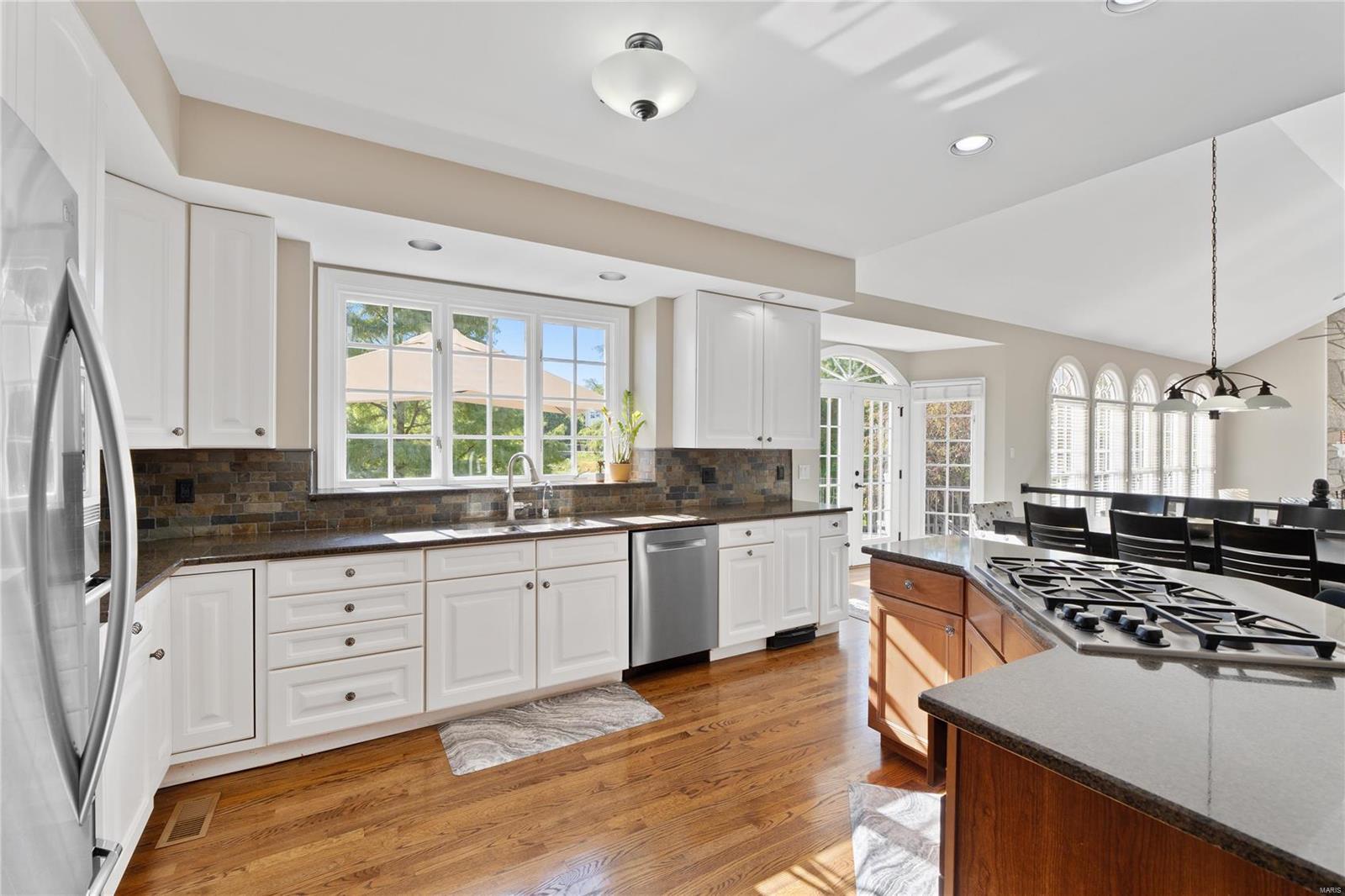 Manors Of Town & Country Bristol Manor - Residential