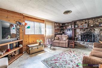 NON SUBDIVISION - Residential