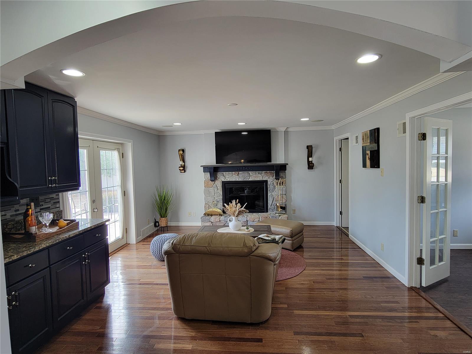 Char Bea Manor - Residential