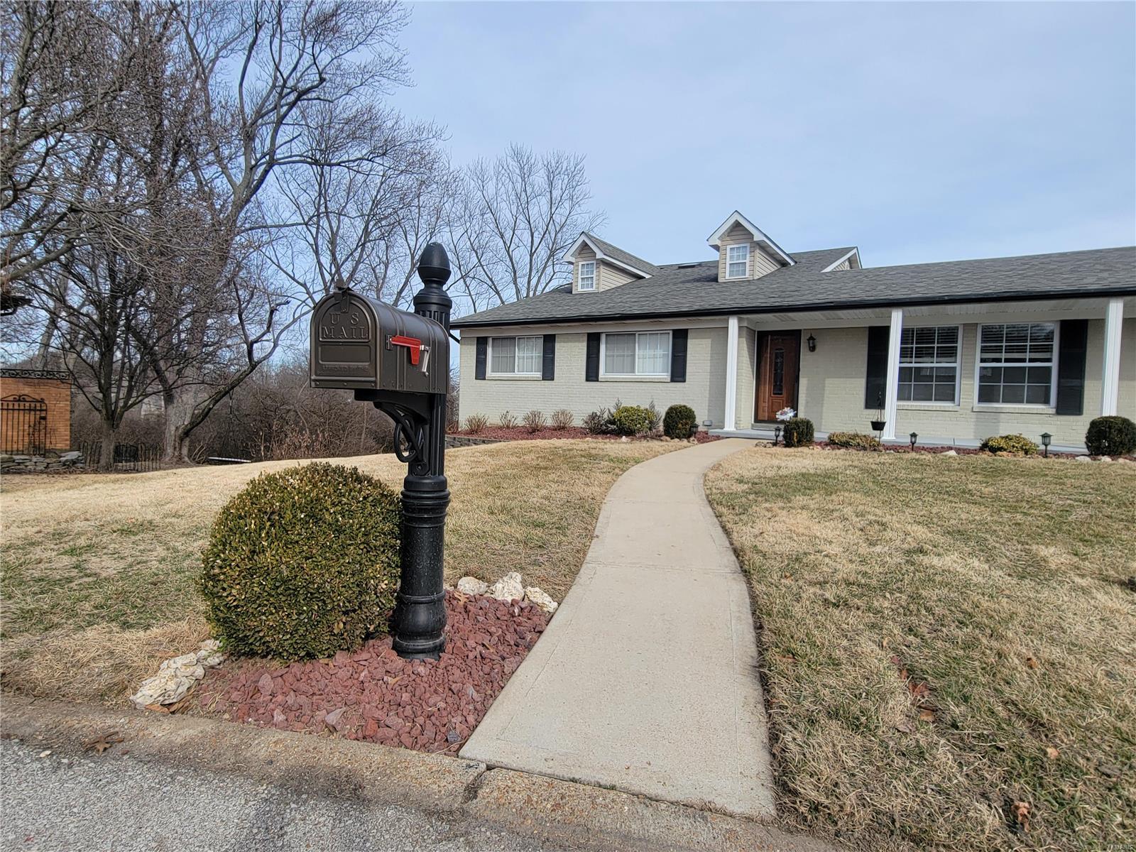 Char Bea Manor - Residential