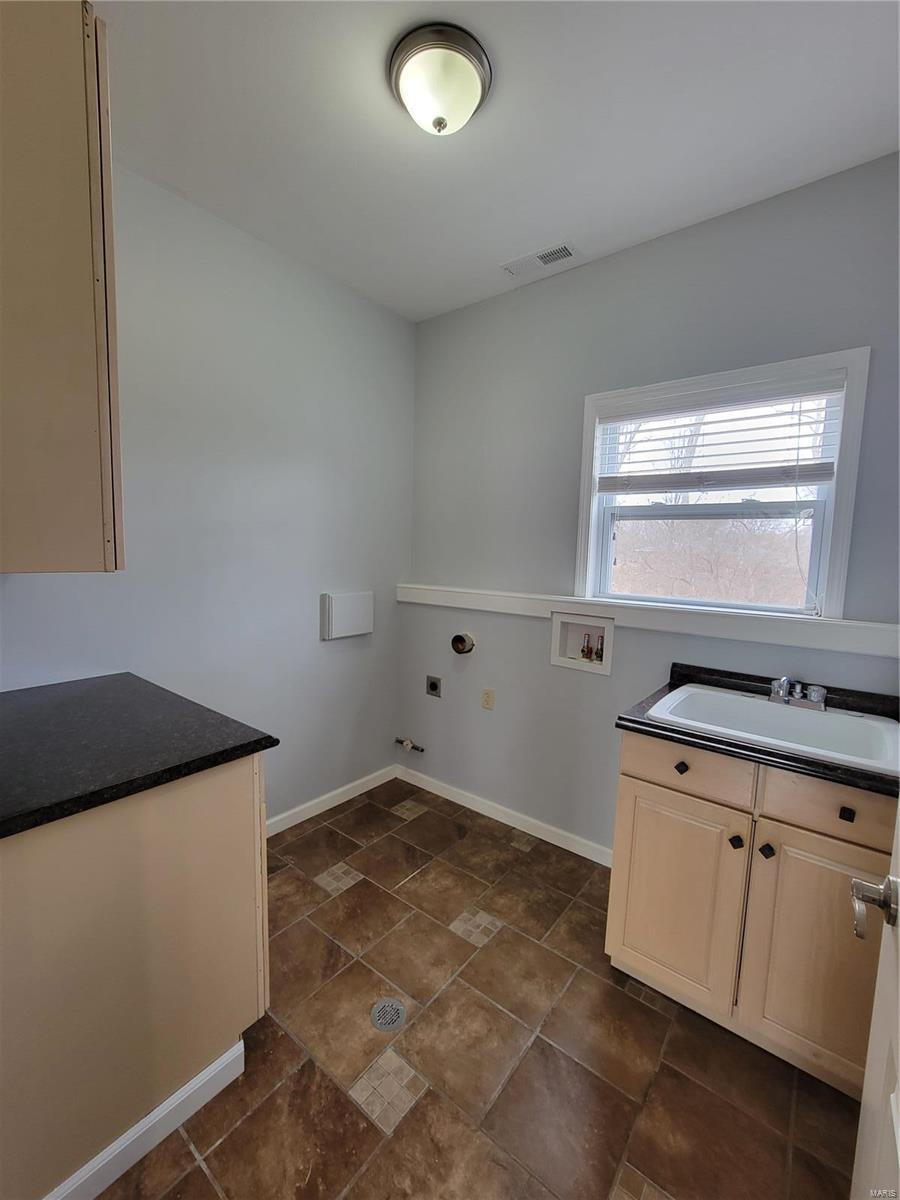 Char Bea Manor - Residential