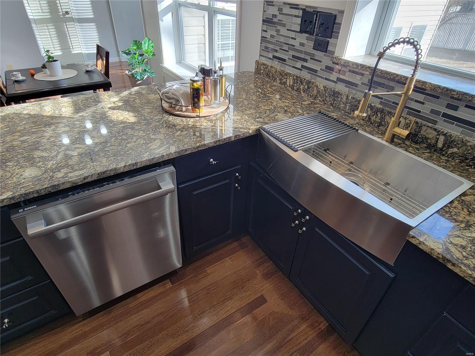 Char Bea Manor - Residential