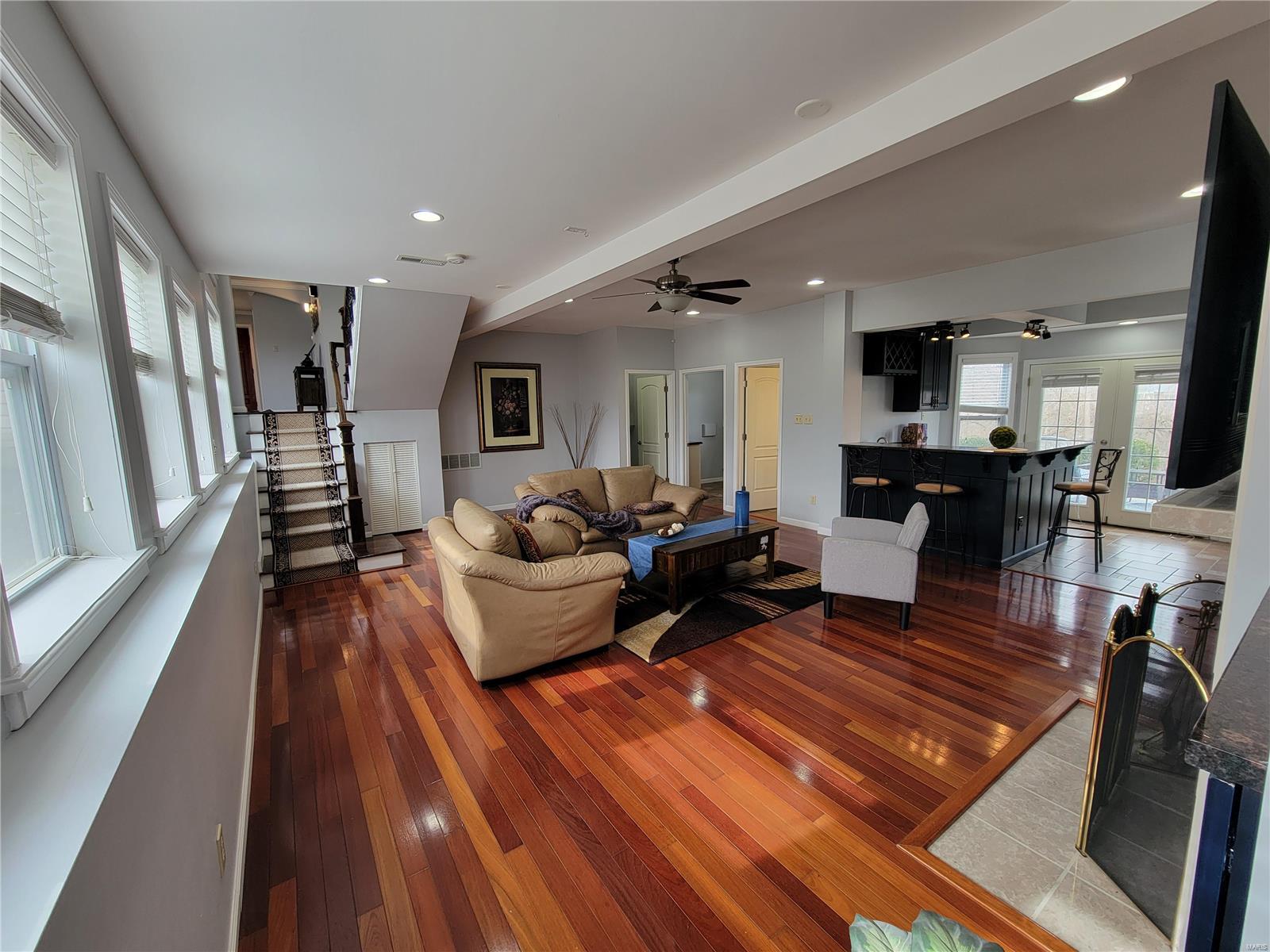 Char Bea Manor - Residential